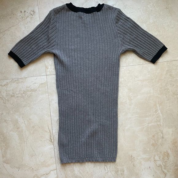 WhoWhatWear Grey Ribbed Fitted Short Sleeve Sweater Size XS - Picture 5 of 8